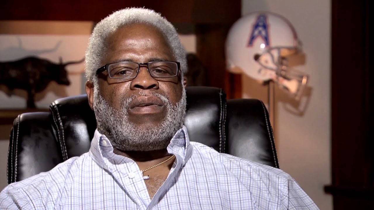 Earl Campbell - YouTube
