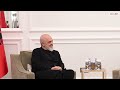 El primer ministro y ministro de Relaciones Exteriores recibe al primer ministro de Albania
