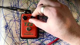 Guyatone TZ2 The Fuzz Pedal - YouTube