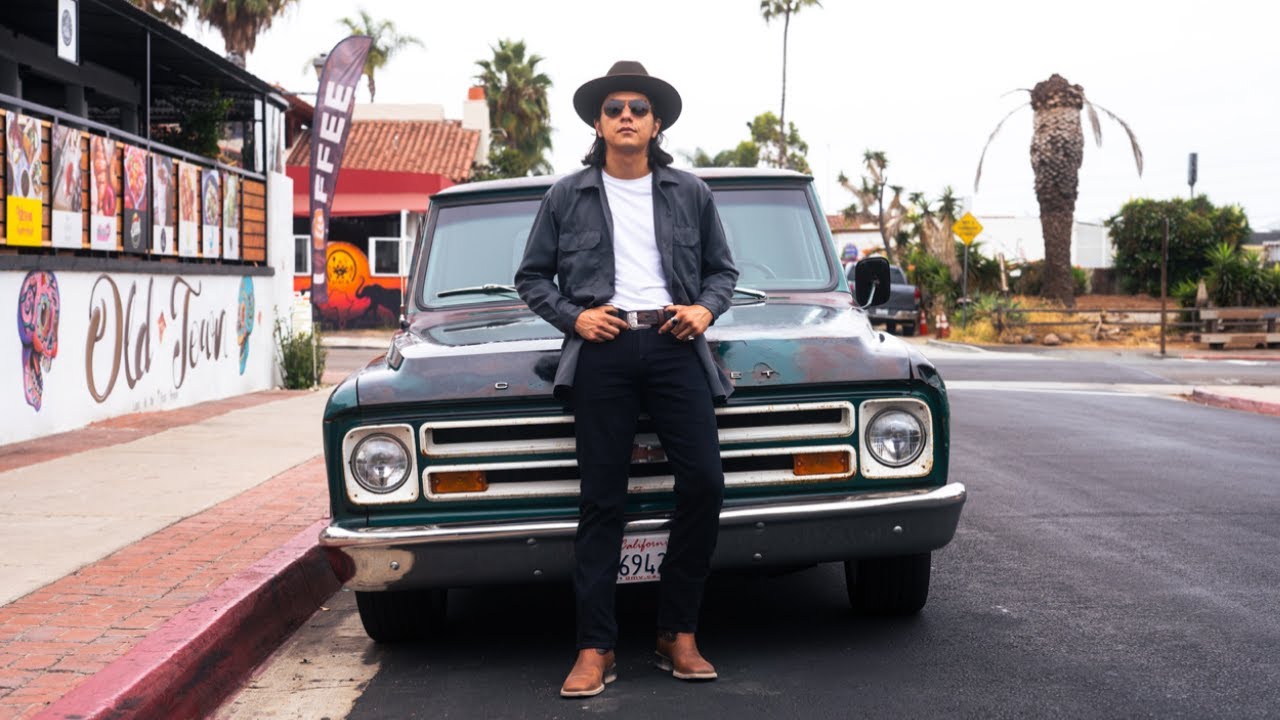 BIDS - Fine Leather (Official Music Video) auf YouTube ansehen BIDS - Fine Leather (Official Music Video) auf YouTube ansehen