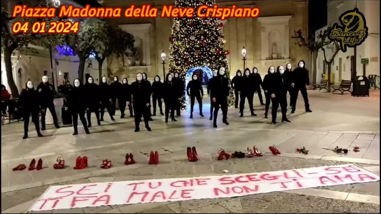 Flashmob Contro la violenza sulle donne. Se ti fa male non ti ama.