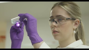 Hello Tomorrow | Charlotte’s Tomorrow: Discovering New Materials. PhD Research at Manchester.