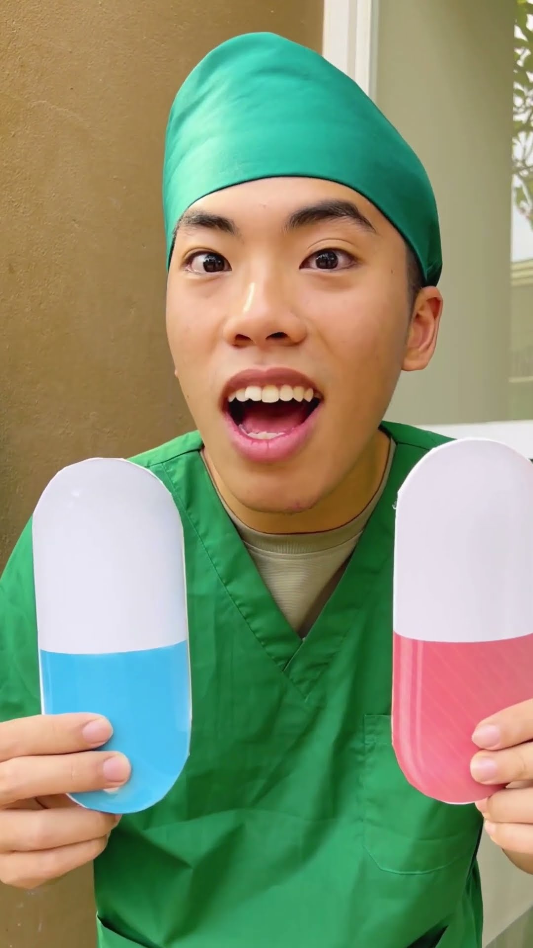 LNS - Cô ấy không muốn uống thuốc ??‍⚕️Doctor cover Ding Ding Dong - Just for fun #shorts