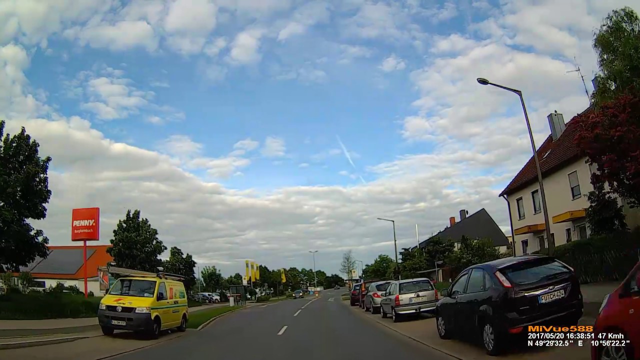 D: Burgfarrnbach. Stadt Fürth. Ortsdurchfahrt. Mai 2017