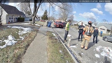 Oxygen tank explosion injures trash collectors