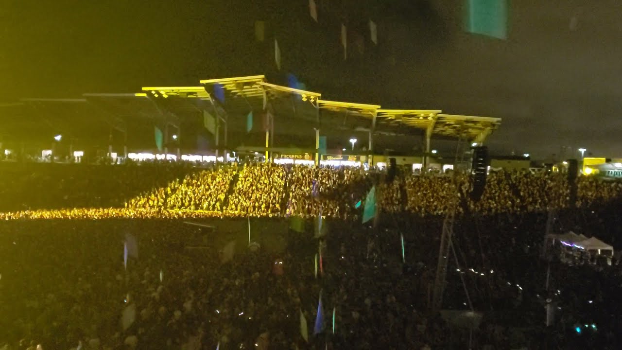 THE MOST GLOW STICKS EVER! Phish Dicks Sporting Goods Commerce City Colorado 2021 Chalkdust Torture