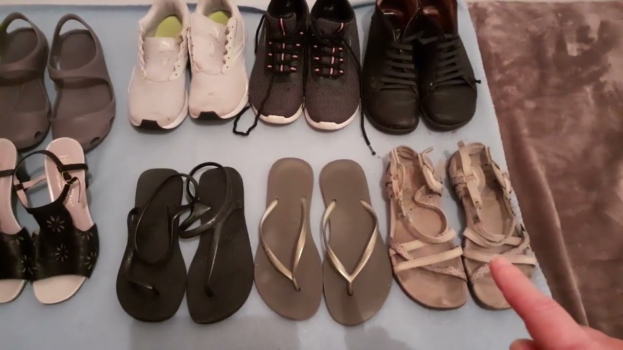 everything I own as female minimalist traveller - shoe collection
