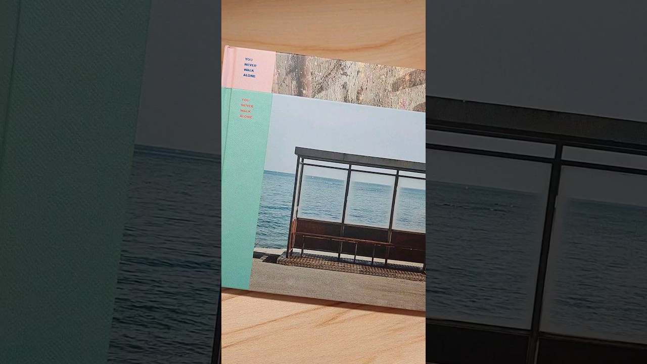 BTS : YOU NEVER WALK ALONE 