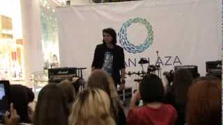 Алексей Смирнов. Благотворительный марафон в ТРЦ Ocean Plaza. 15.09.2013г