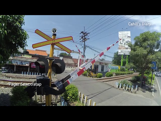 Kompilasi Suara Sirine Perlintasan Kereta Api Sidoarjo | Train Crossing Sirens class=