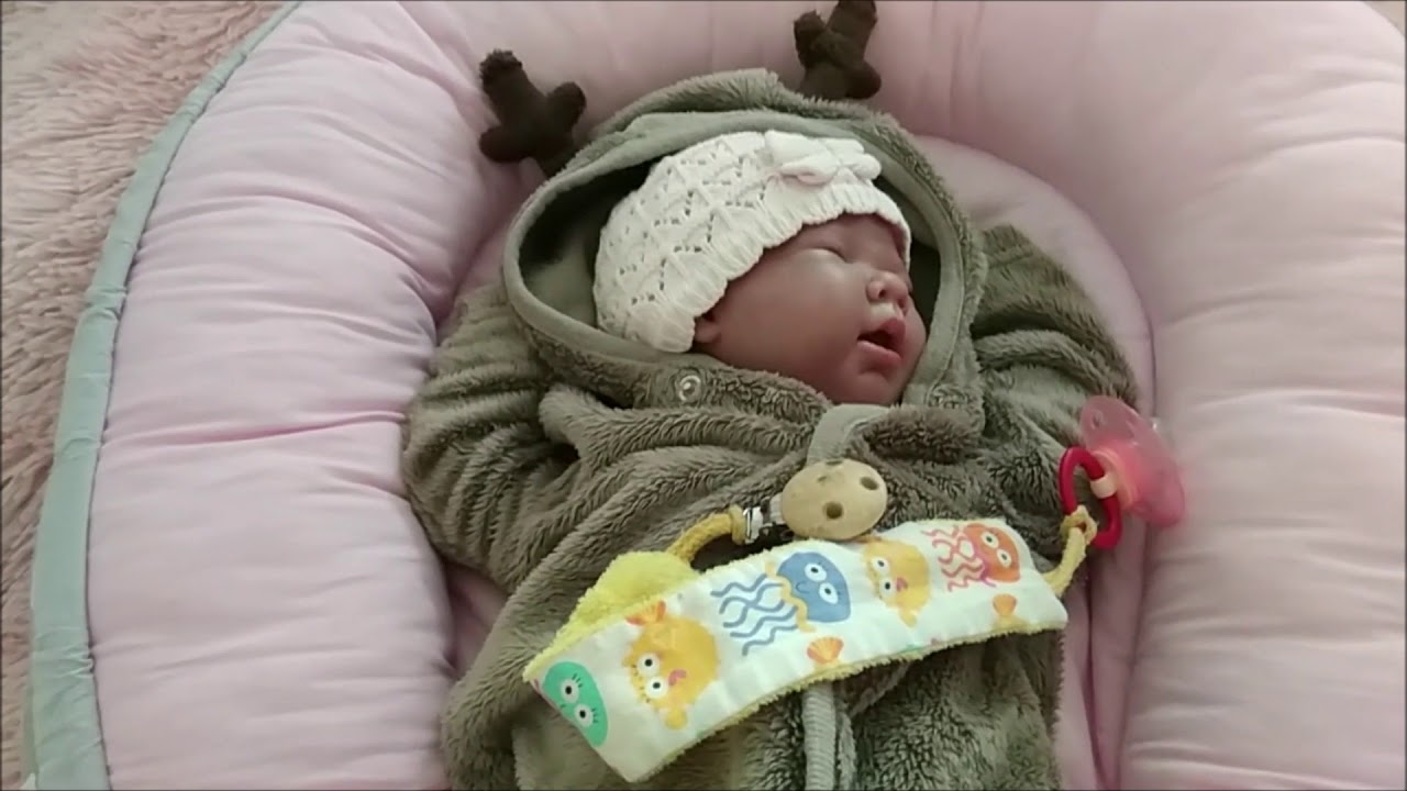 Reborn - jak przygotować lalkę do spaceru