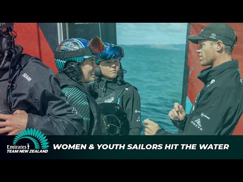 Women & Youth Sailors Hit the Water