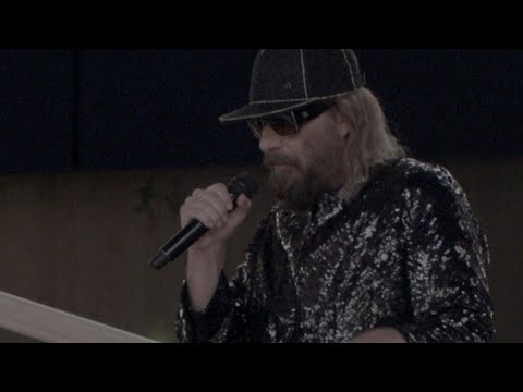 Sébastien Tellier - Portés par le vent (Official Music Video)