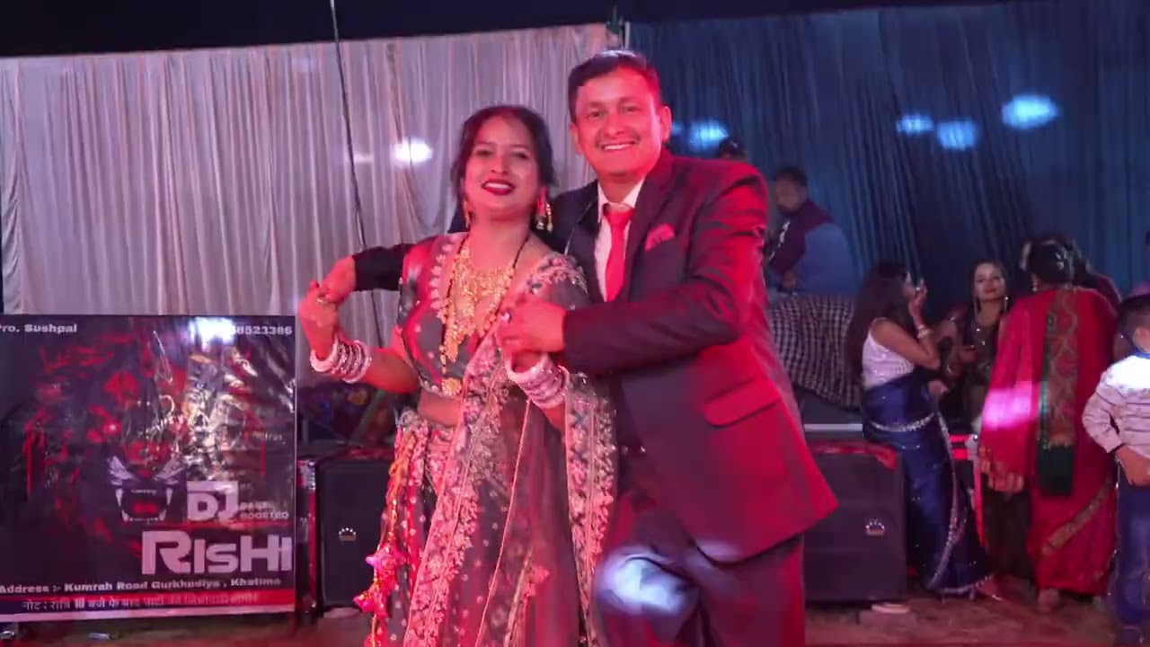 Husband wife ka lovely performance 💖 #trending #popular #kumauni #song #hindisong #remix songs 🎵 