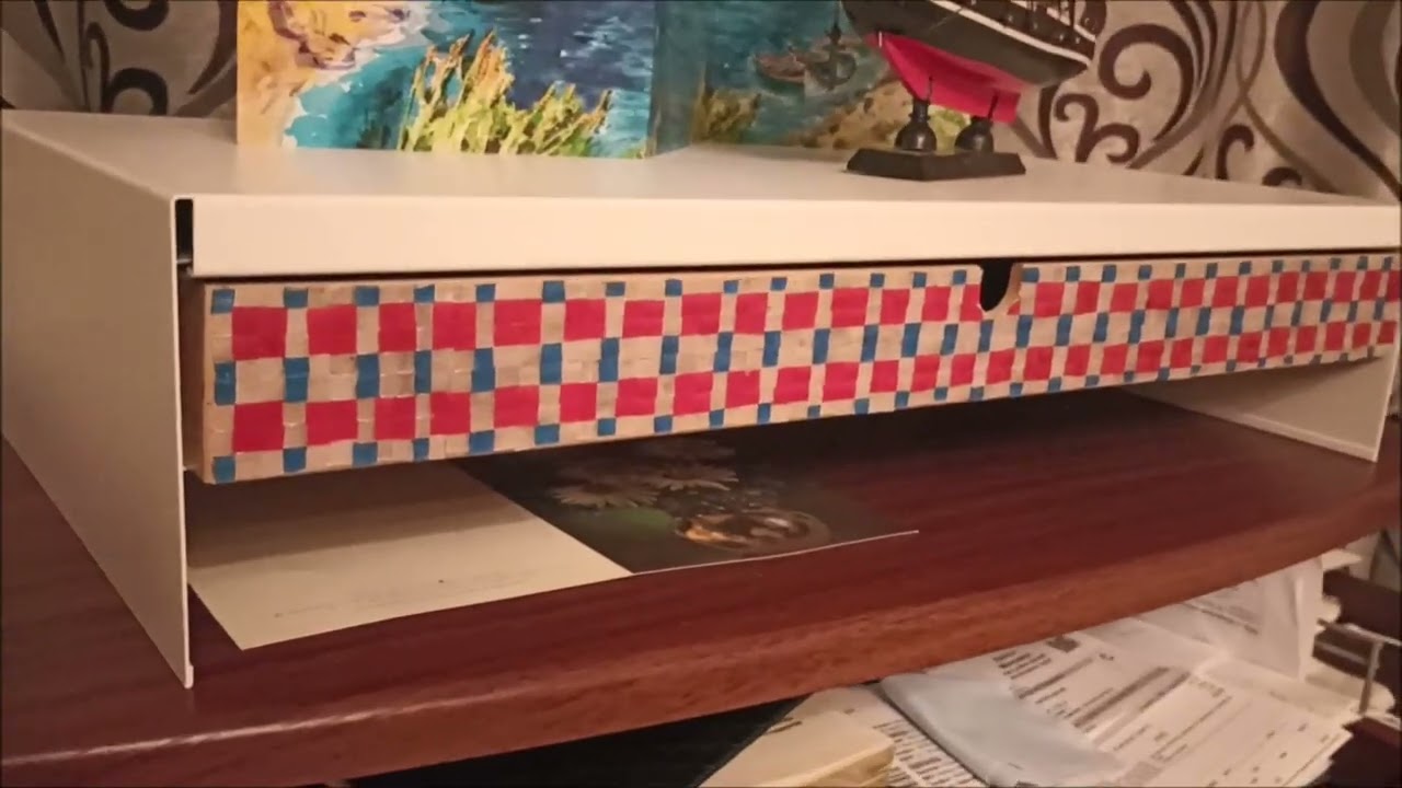 Мозаика на подставку под монитор из Чижика/I decorated the monitor stand from Chizhik with mosaics