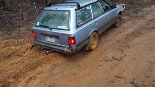 Lerderderg Subaru L series hill climb in mud 4wd offroad screenshot 5