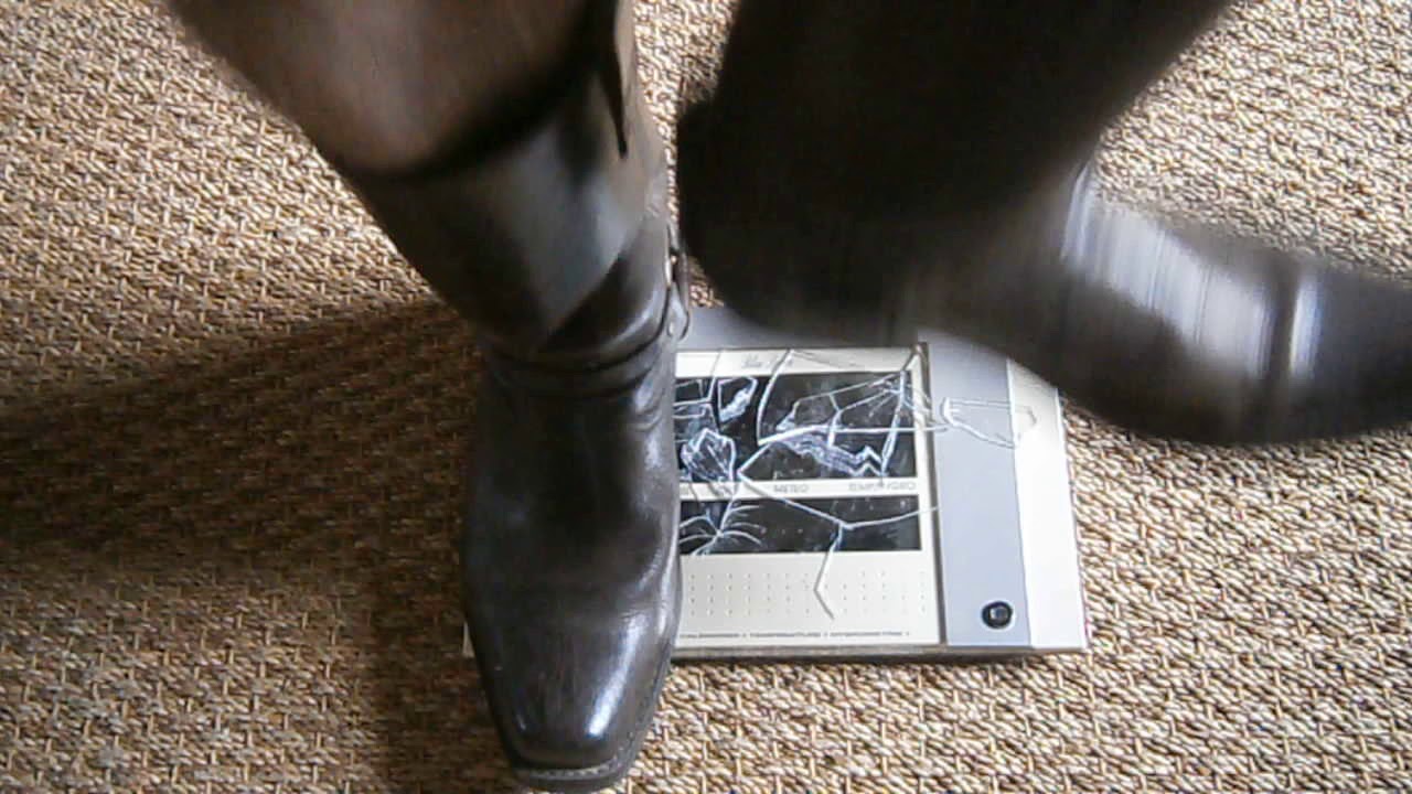 crush clock - YouTube