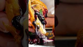 Sulu Kruvasan, Yaban Mersini Konfitürü Ve Kamamber Ile Kaydet Ve Mutlaka Dene