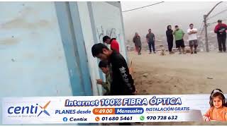 Vecinos de AAHH Manos Unidas atrapan a presuntos delincuentes y queman su mototaxi .