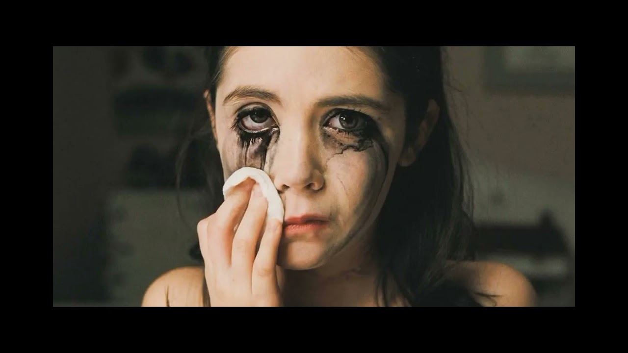 Isabelle Fuhrman DropsHints on Insane 'Orphan 3' Plot