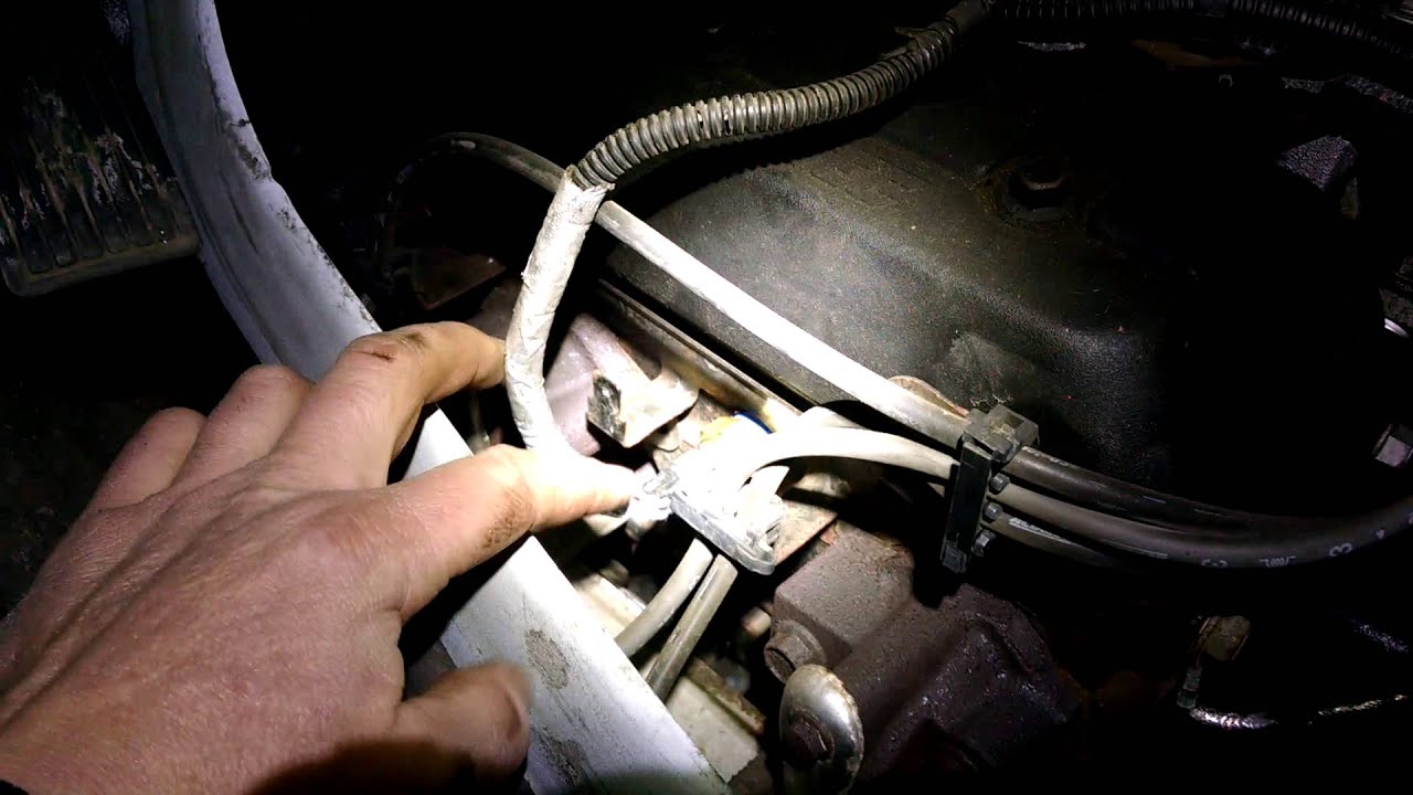 2006 gmc envoy coolant temperature sensor location