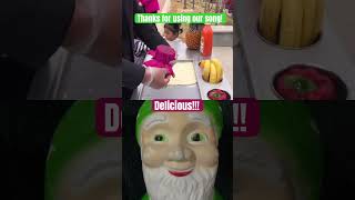 Do you know this song???  The Green Orbs react to your videos! SPLASHING AROUND