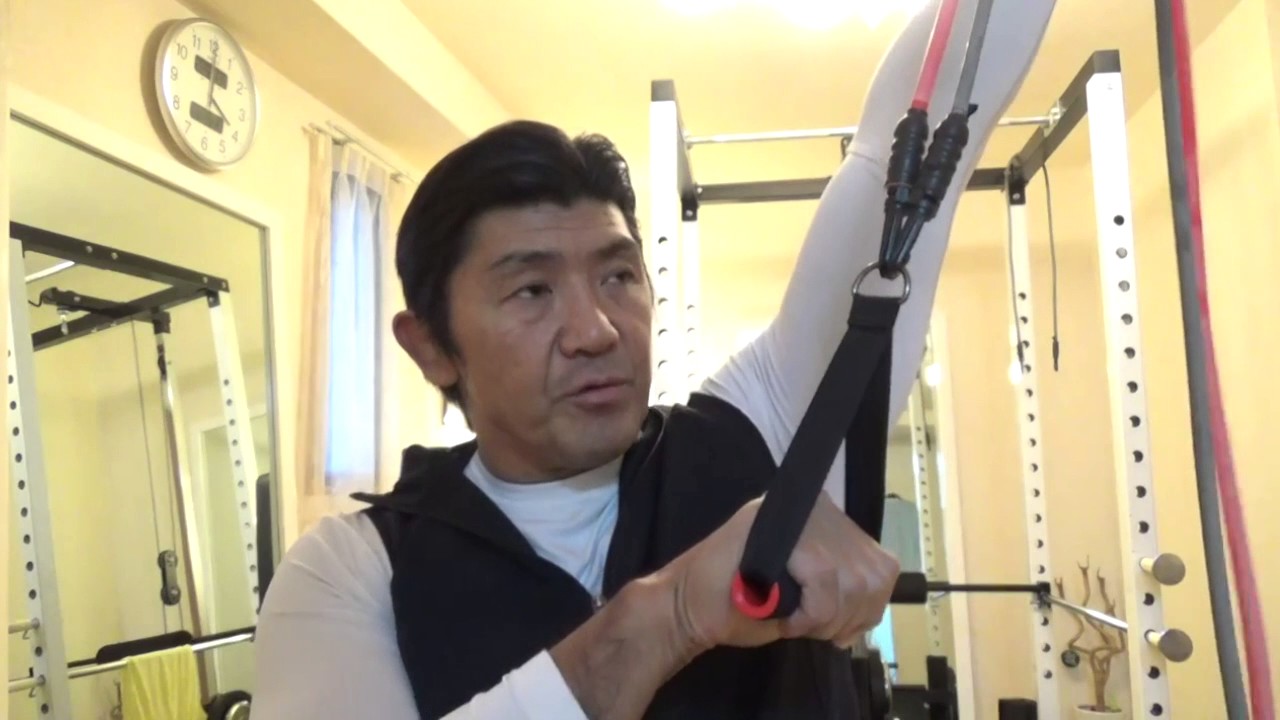 トレーニングチューブを使ったトレーニング方法を解説