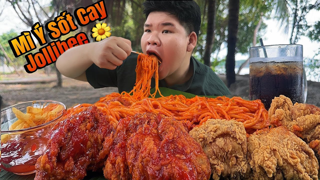 Khai Xuân Bằng Món Mì Ý Sốt Cay Jollibee Siêu Ngon Gà Rán Giòn Rọm | Dương Doubar 