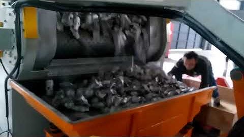 Rubber belt tumble shot blasting machine is suitable for clean the blot，Screw. Gasket and fasteners,