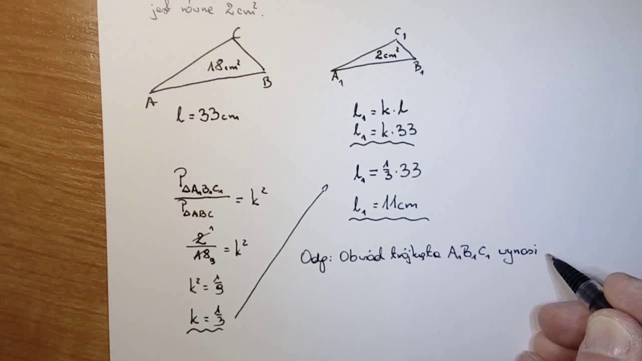 Pola trójkątów podobnych