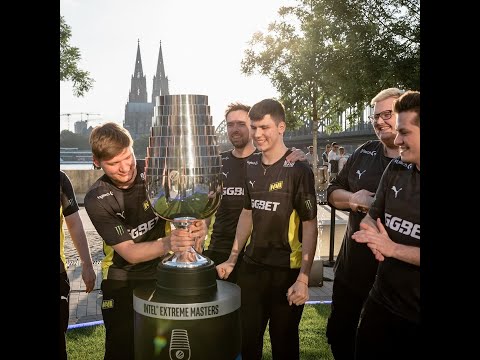 S1mple signing camera after winning