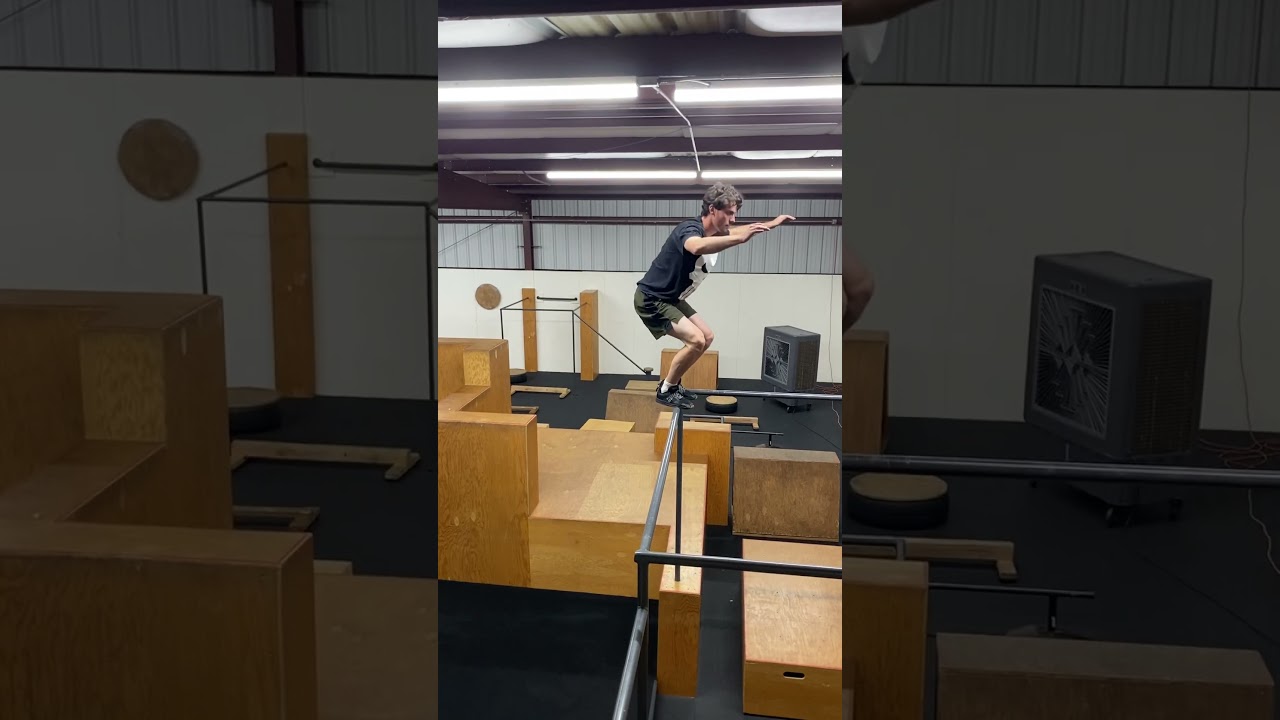 Parkour Stride to Bar Precision 8ft off the Ground