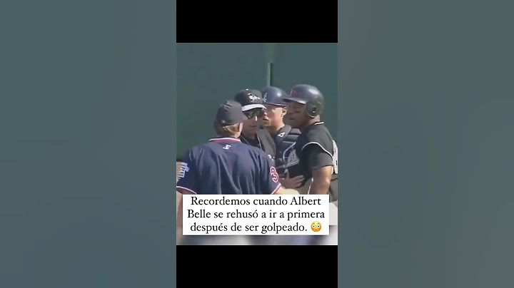 Este jugador recibe pelotazo y se niega ir a la primera base 😂 #mlb #baseball