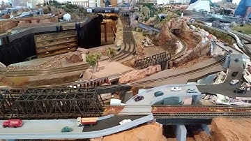 Kato 4-8-4 with MicroTrains consist on SNS club layout