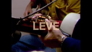 Tim Bernardes E Rodrigo Amarante - Leve