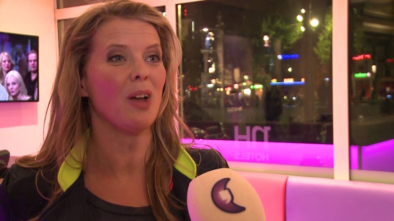 Babette van Veen terug in GTST - RTL LATE NIGHT BACKSTAGE - YouTube