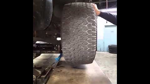 Hummer H2 Front end noises exposed!