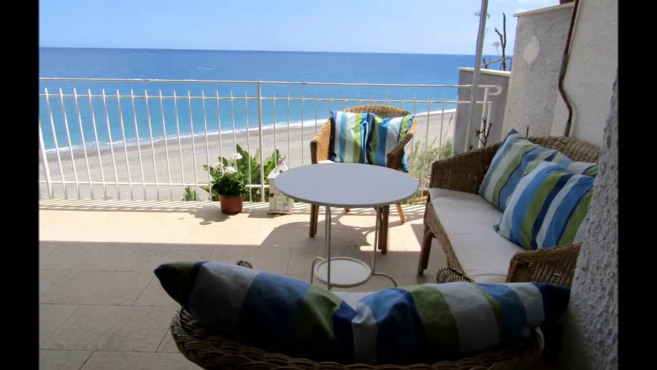 Appartamento mare mare direttamente sulla spiaggia di Forza D'Agrò
