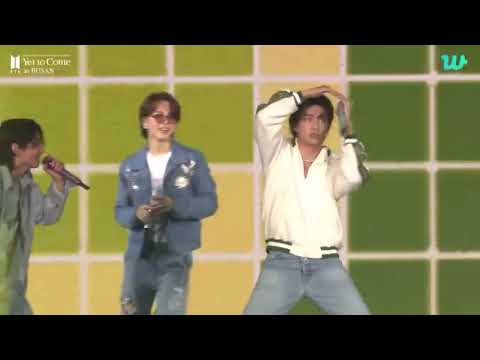 Taetae dance😂 Dynamite yet to come busan concert #yettocomeinbusan