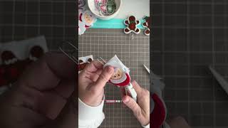 DIY felt stickers as paperclip stickers to make altered paperclips #papercrafting #christmascrafts