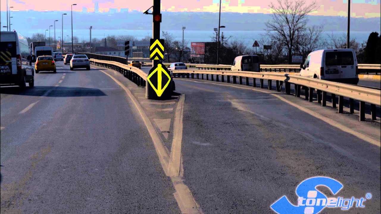 intersection lighting - YouTube