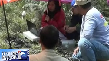 Petugas Pasang Alat Pengukur Gempa Bromo [Sindo Siang] [13 Des 2015]