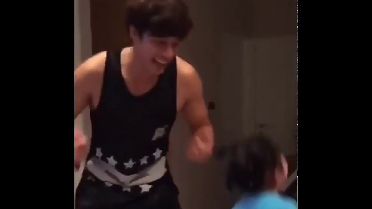 Bie Thassapak Hsu & his niece singing Everytime ( 徐志賢/徐志贤) 💕