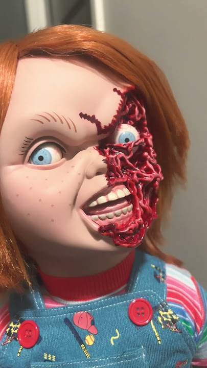 Chucky looks around! #chucky #childsplay3 #trickortreatstudios #halloween #shorts #dolls