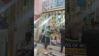 SP Road near KR Market Bangalore do not buy and repair your mobile phone on this shop.