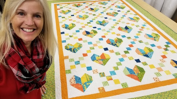 SUPER EASY CURVED PATCHWORK! WAVE RUNNER QUILT TUTORIAL! 