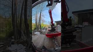 Widły w akcji #wolęvolvo #dtautomatyzacja #oilquick #tiltrotator #excavator