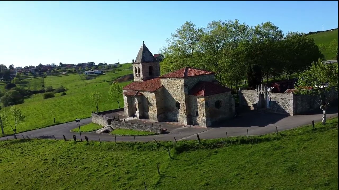 Cantabria. Iglesia parroquial de Santiago. Ongayo- Suances