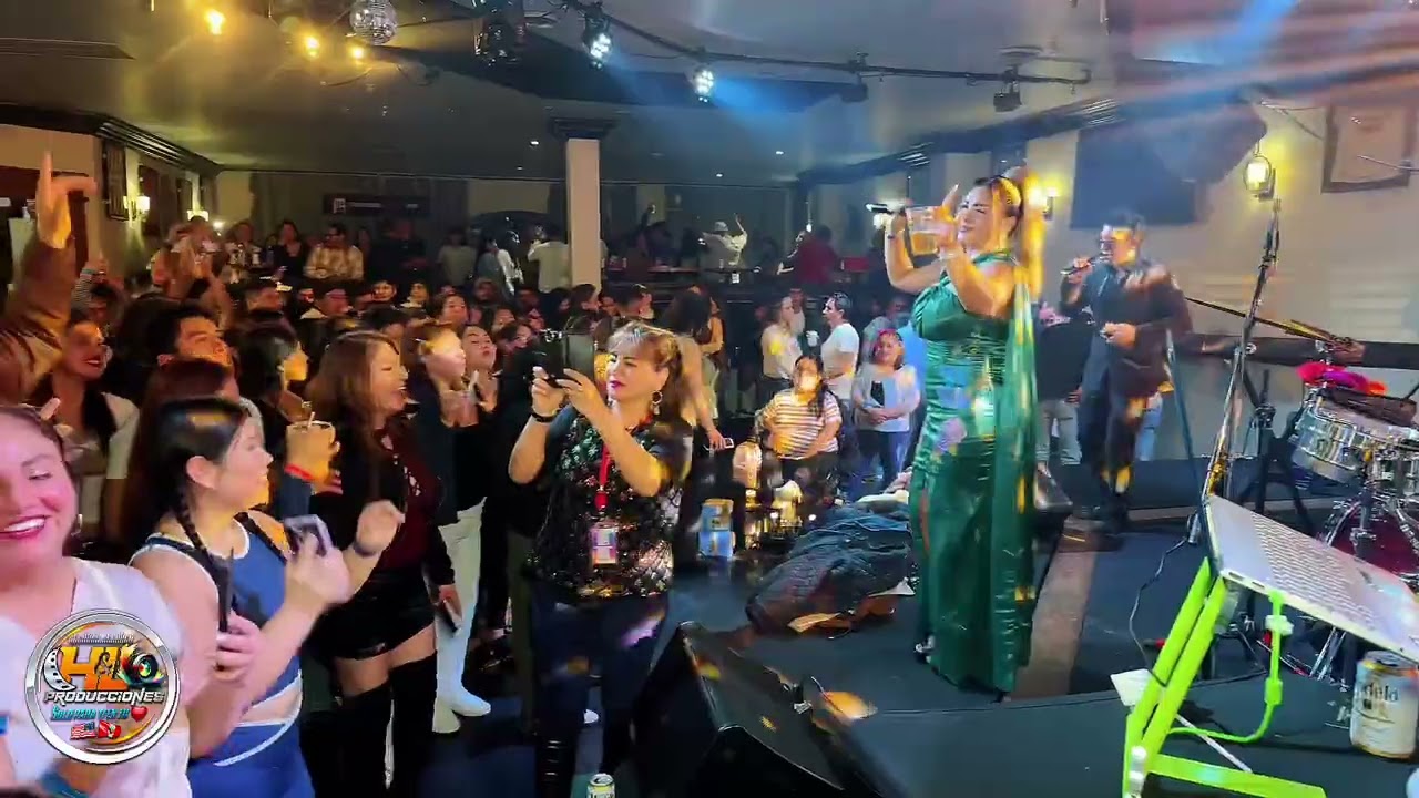  🎤💐𝐊𝐚𝐫𝐞𝐧 𝐑𝐢𝐪𝐮𝐞𝐬💐🎤             Mix Santiago          Orquesta Internacional 🇵🇪🇺🇸𝐇𝐔𝐑𝐀𝐂Á𝐍 𝐃𝐄𝐋 𝐏𝐄𝐑𝐔🇺🇸🇵🇪