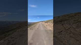 La Cabrera: encanto especial y clima duro.
